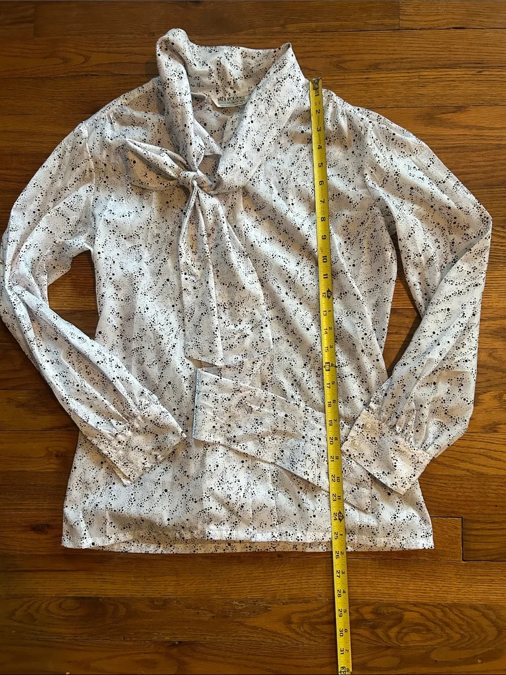 Paul Rogers White Button-Down Blouse with Black Speckle Tie-Neck